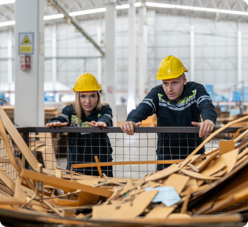 Zwei Möbelpacker bei der Arbeit